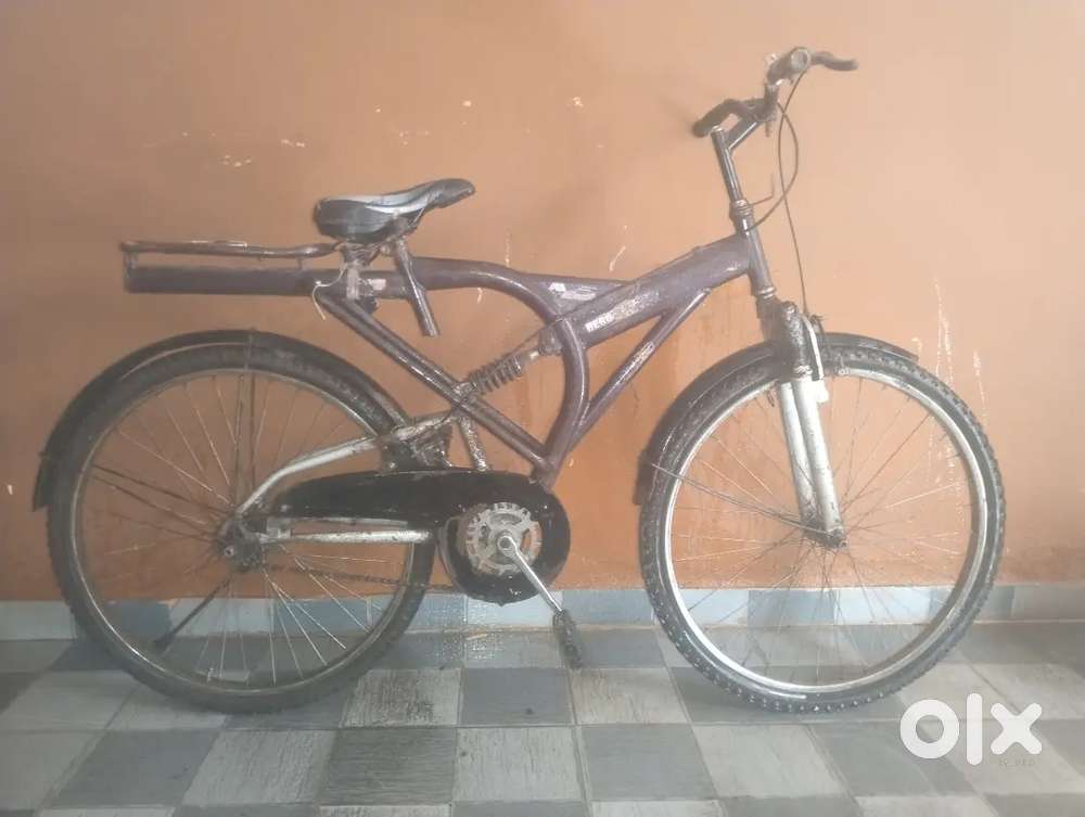 Hero Crossroad cycle