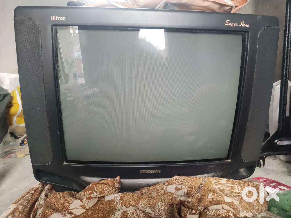 Sumsung tv 32 inch Koi kami ni hai extra rakha hua hai