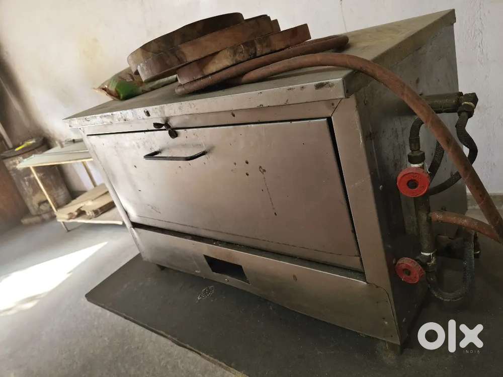 Pizza and burger maker oven
