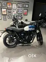 Hunter 350 Rebel Blue top model.