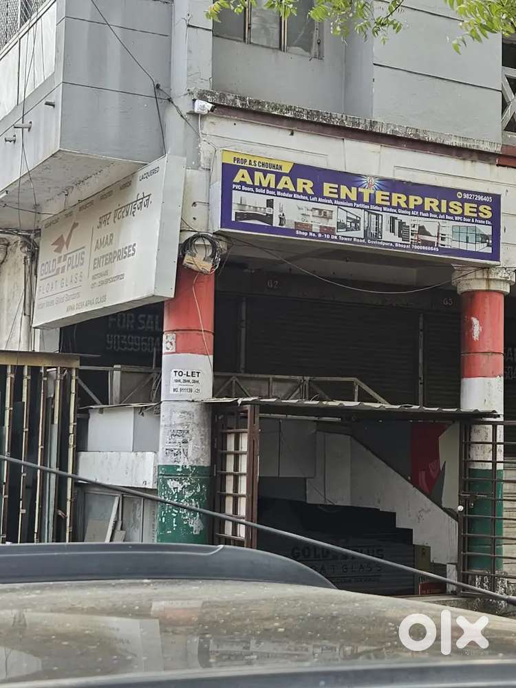 Need a helper/aluminium fabricator/glass cutter / driver for company .