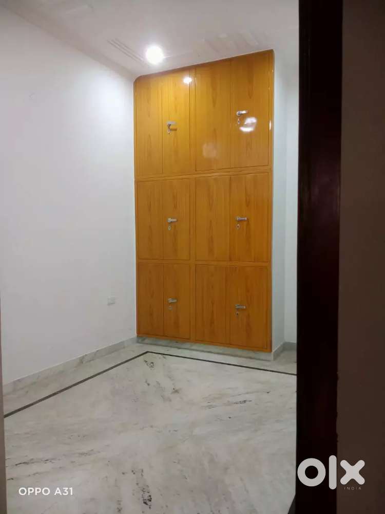 1 BHK for small family vegetarian
