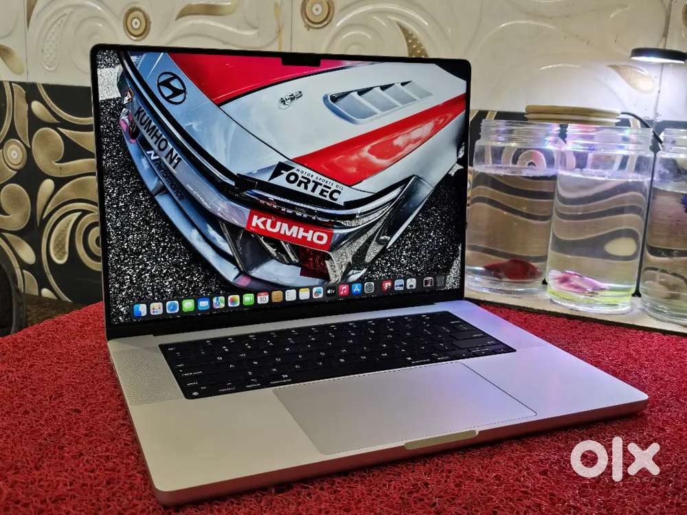 M1 PRO  Apple Macbook 16inch 16gb 512gb SSD  Retina XDR Display