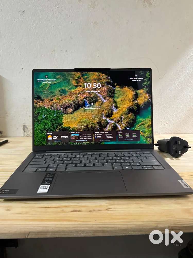 Lenovo Yoga Slim 7 (Intel Ultra 7) 32GB RAM 1TB SSD and AI features