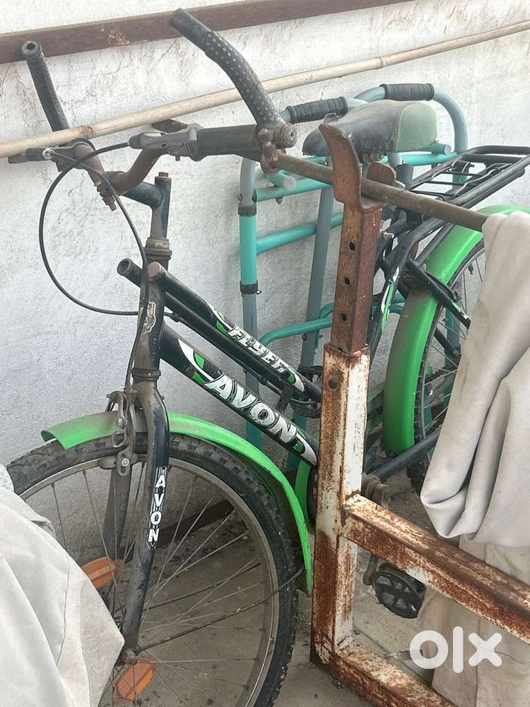 AVON CYCLE 2016 GREEN COLOR