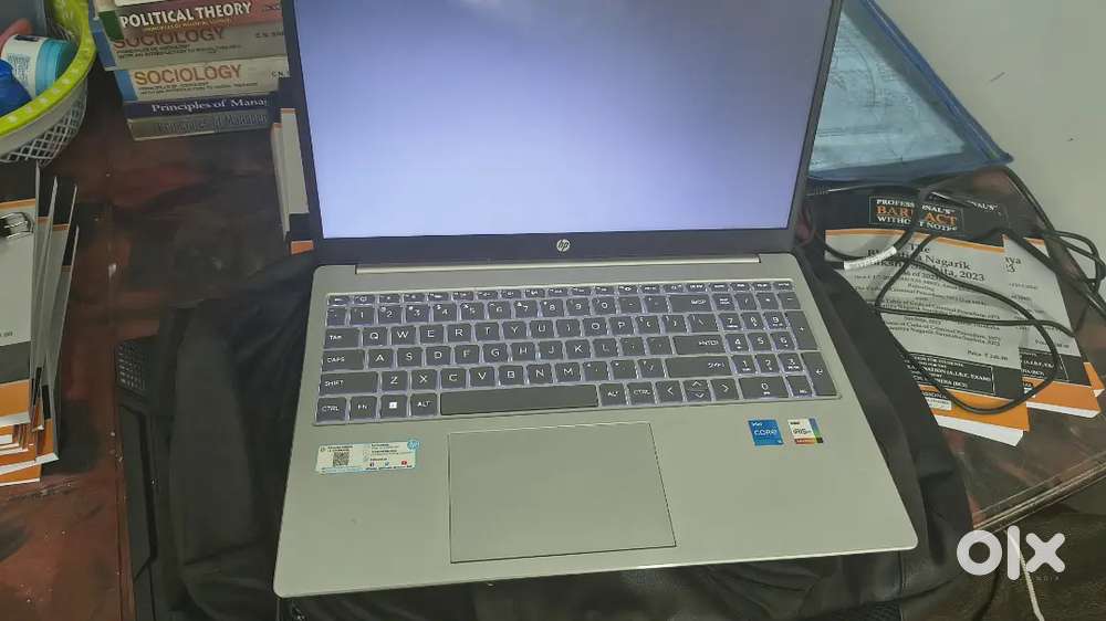 Hp15 laptop i5 13th gen 3 months old with bag ( backlit)
