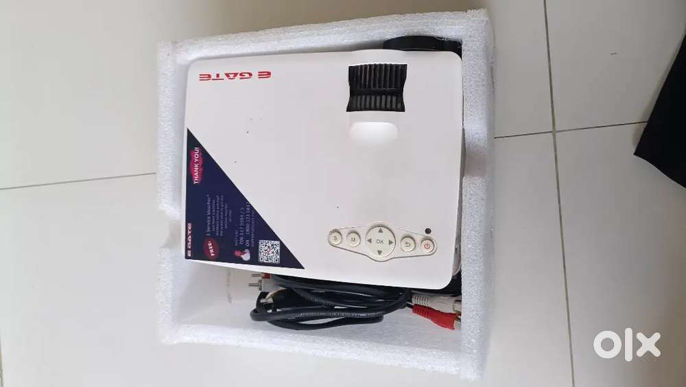 ANDROID PROJECTOR (HD)