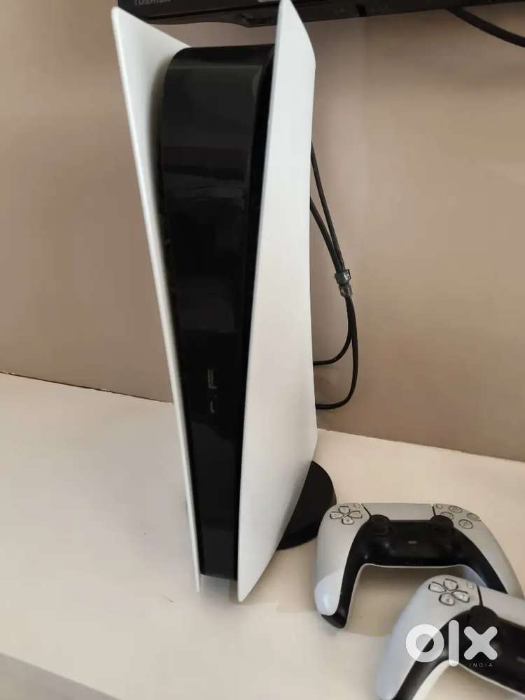 PlayStation 5 (PS5) Digital Edition With 3 Games included