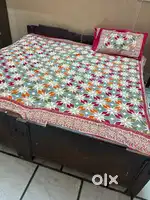 Retro style bed- good condition