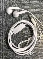 SAMSUNG HEADPHONE