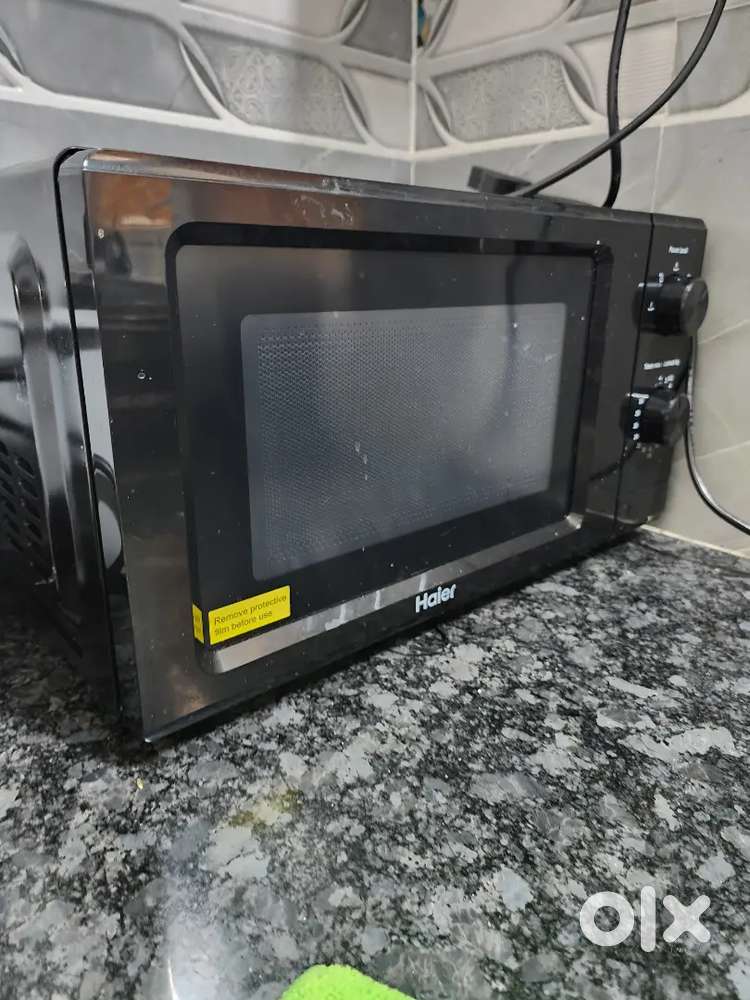 New Microwave selling as moving out