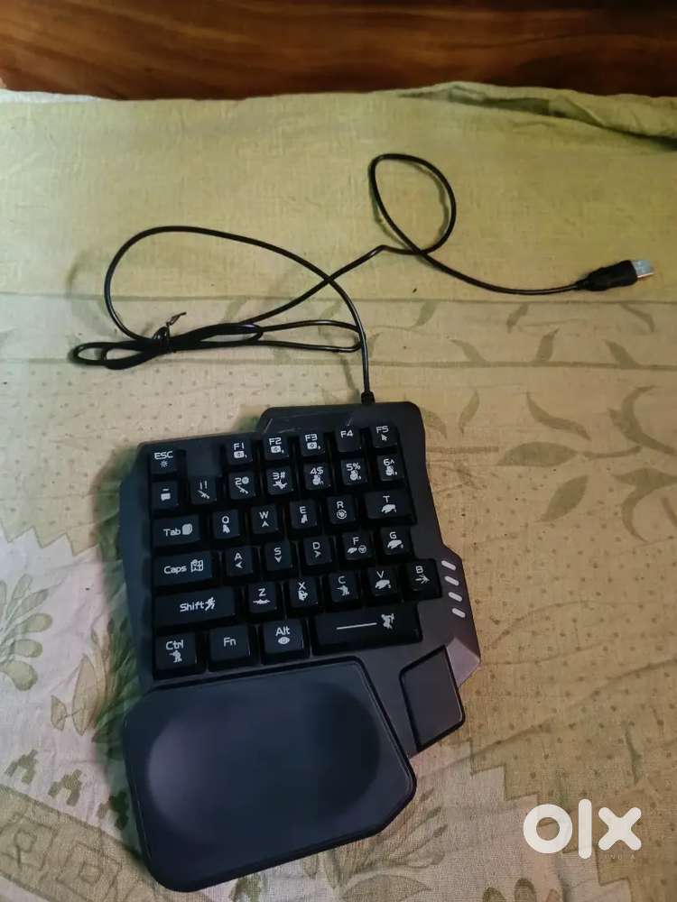 One hand keyboard (gaming keyboard)