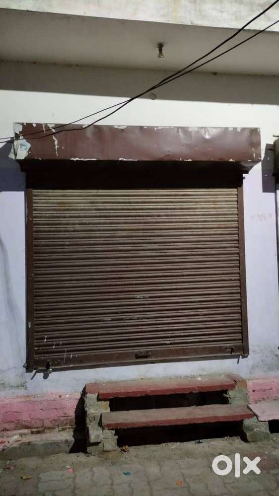 Shop for rent in Jankipuram