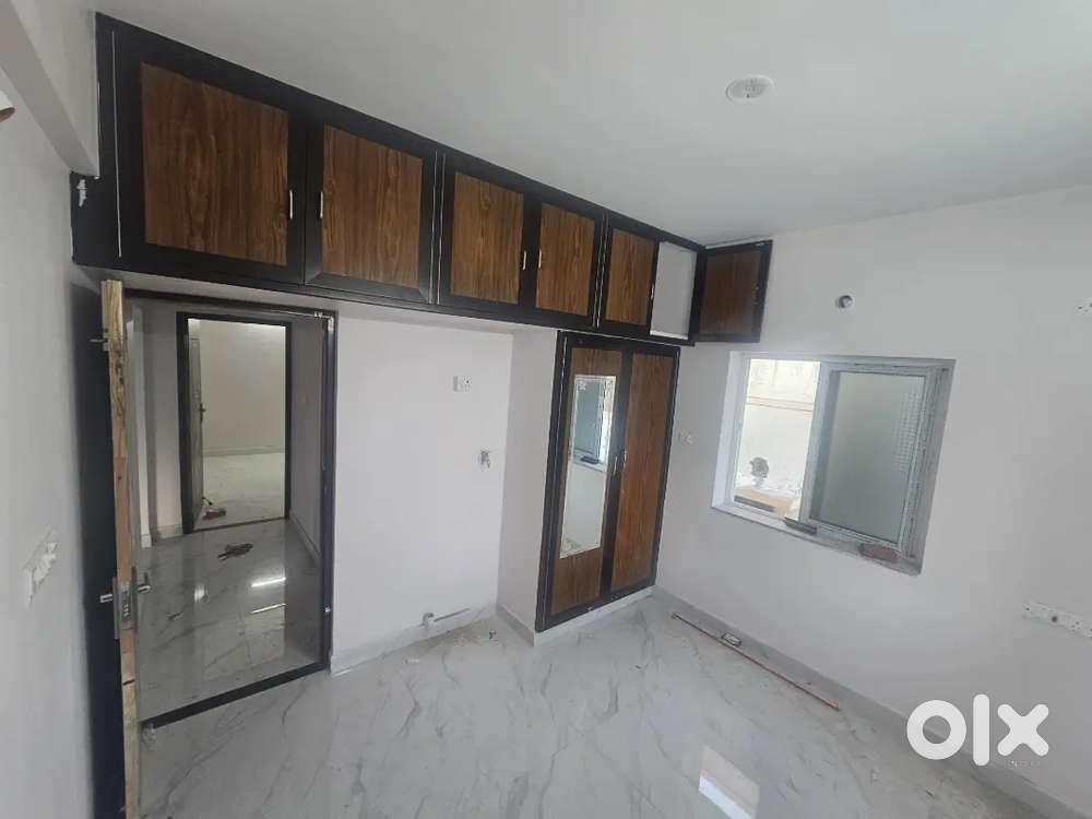 PRIVATE SINGLE ROOM FOR RENT IN VELACHERY-MADIPAKAM FOR BACHELORS MEN