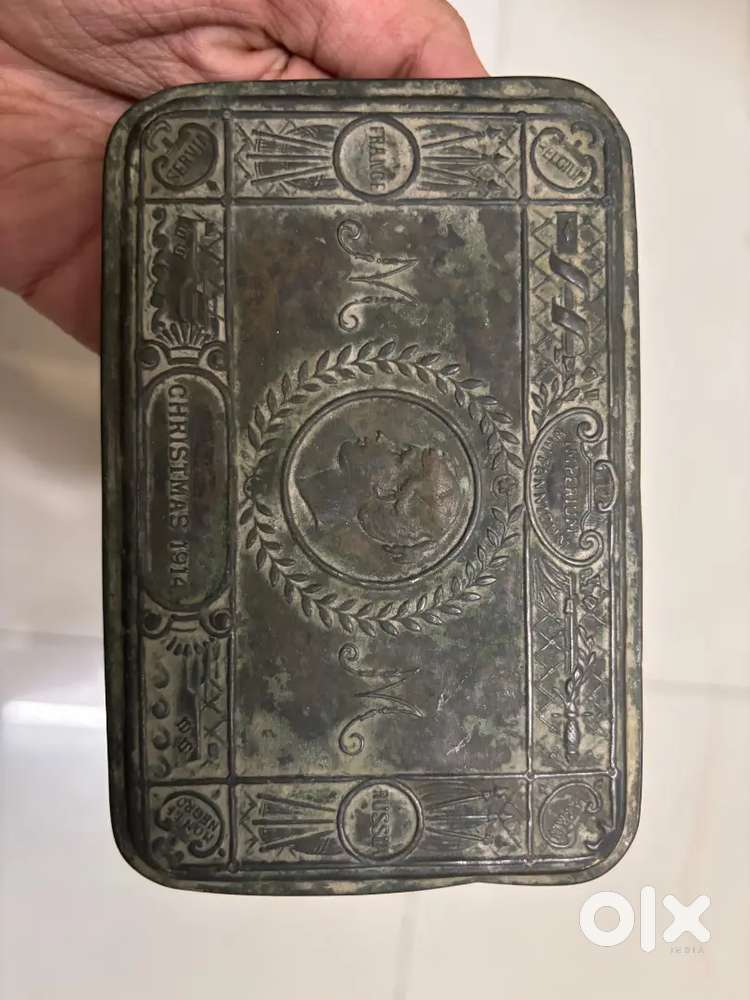 1914 Old and antique brass Cigarette box