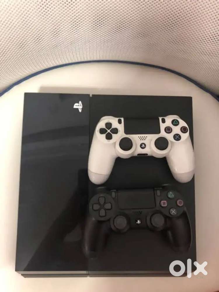 PS 4 with 2-Controller
