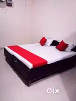 1 room set available