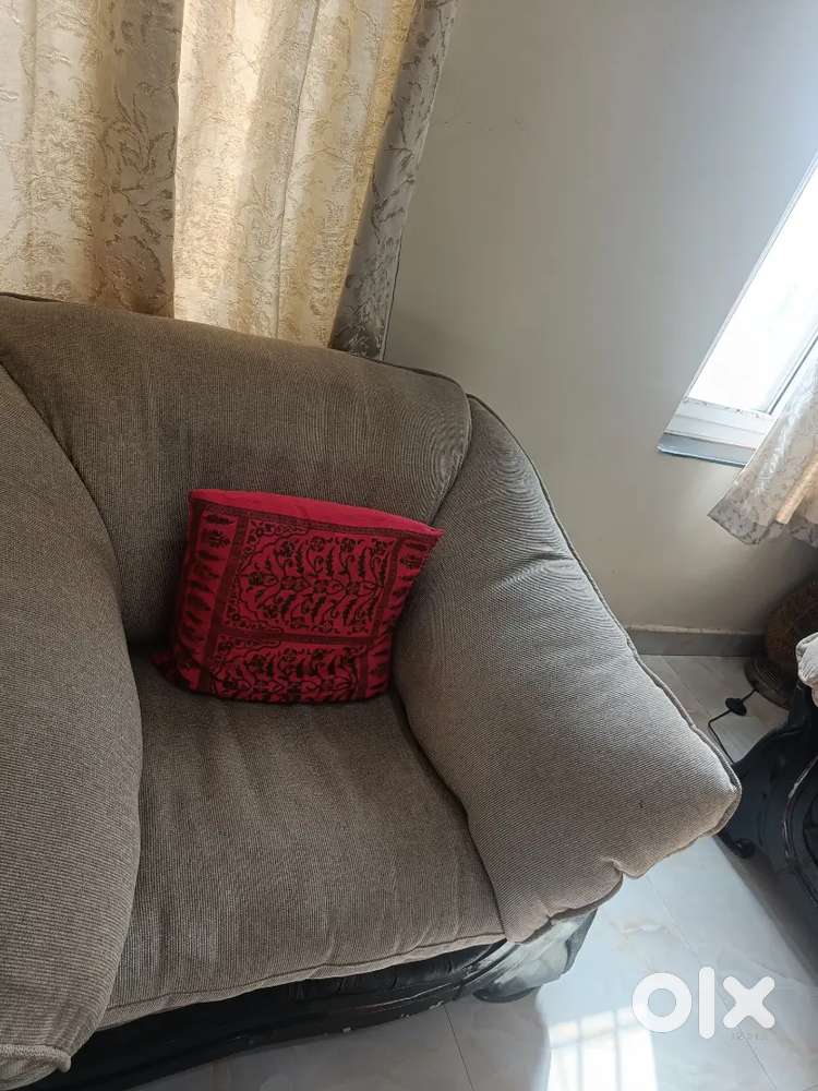 Sofa set without centre table