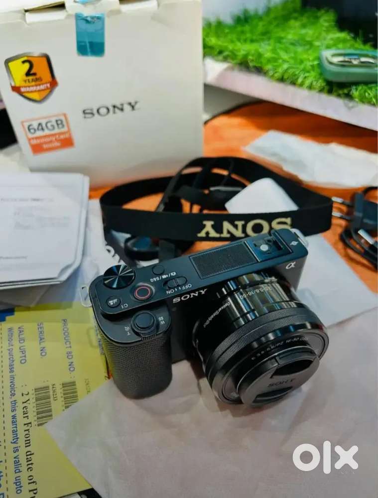 Zv e10 camera + (16-50)mm kiit lens