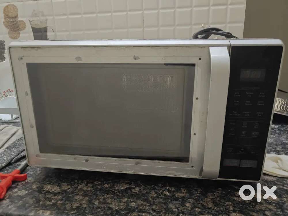 LG MICROWAVE OVEN 1200 WATTS