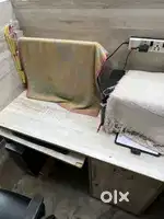 Execlusive Computer table