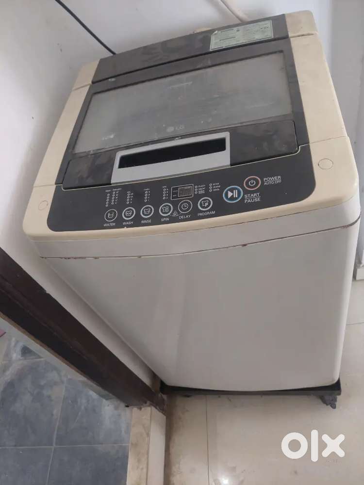 Household Items Washing machine Fridge Soba, wood Cot available
