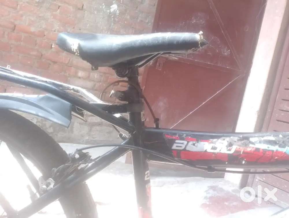 Super cycle cycle me koi dikkat nhi h paese ki need h isiliye bechna h