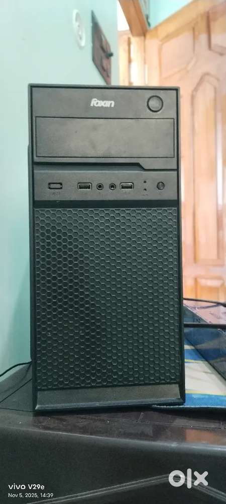 वेरी गुड कंडीशन 4gb ram 256 storage i3 processor geonix motherboard