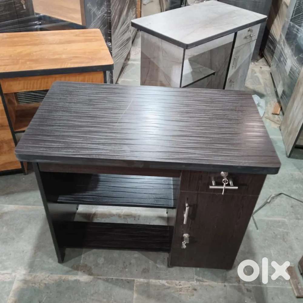 Computer table available at factory rate in vesu