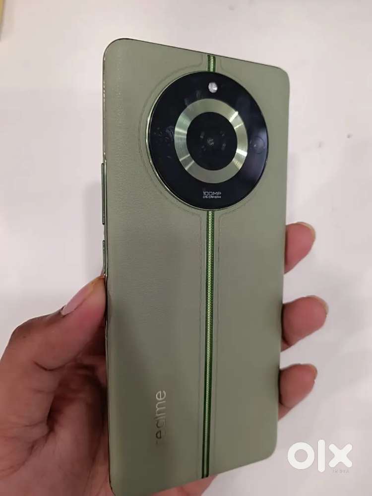 Real me 11 pro  8 256 5G