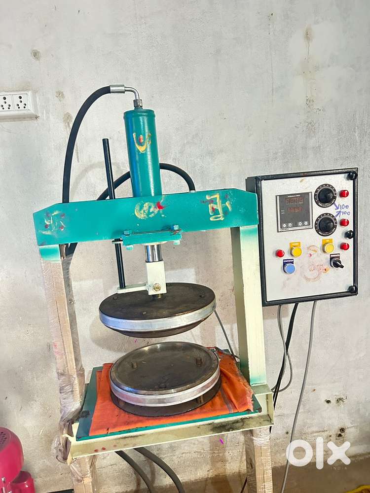 Paper plet machine