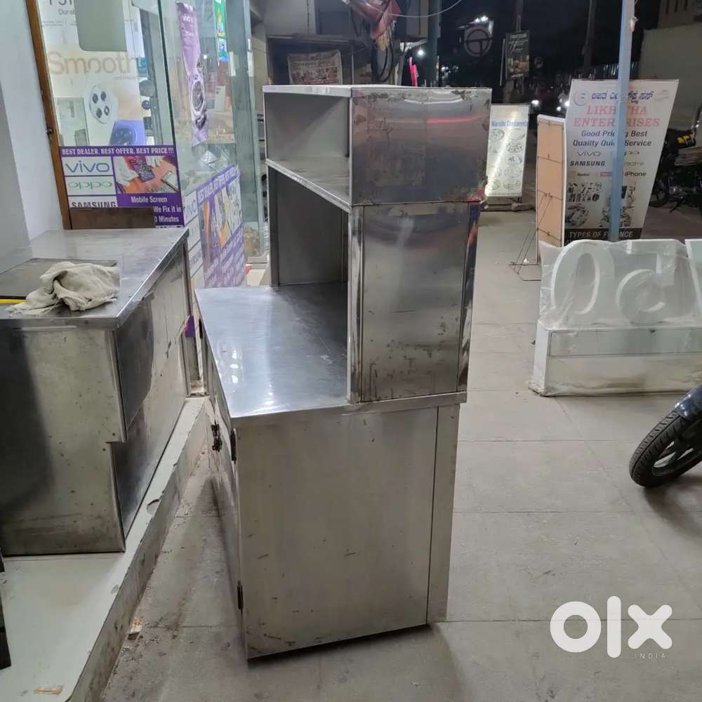 Ss carts,sink,table and deep freezer in very good condition