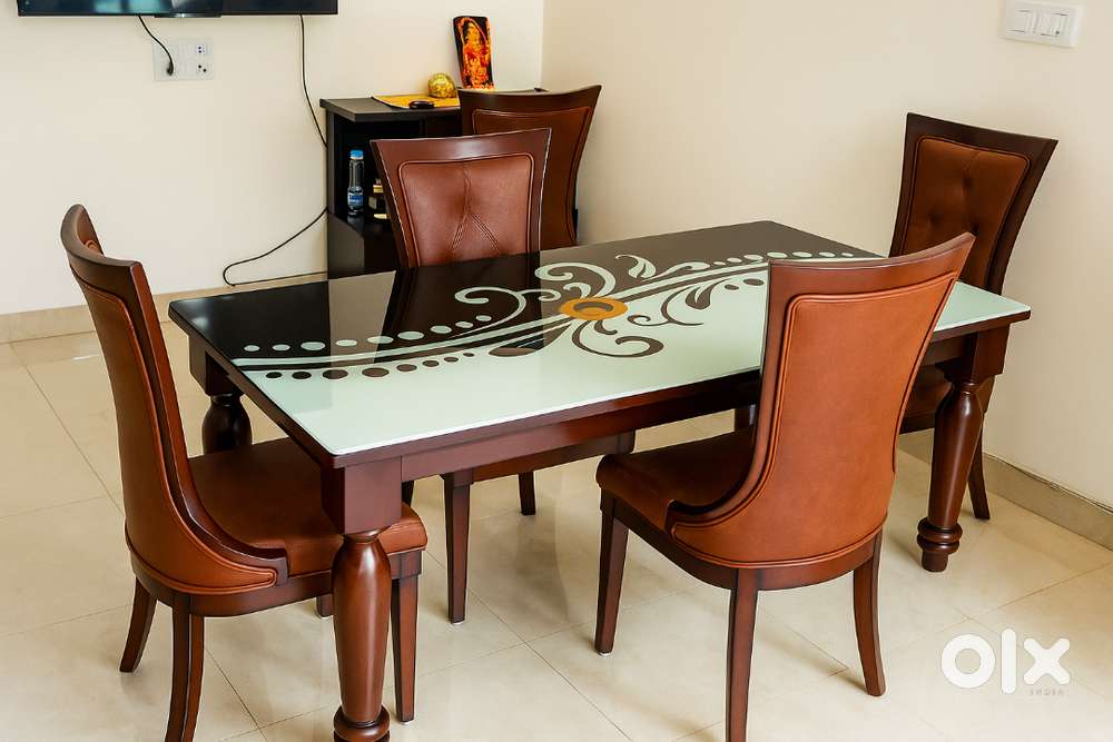 6 Seater dinning Table