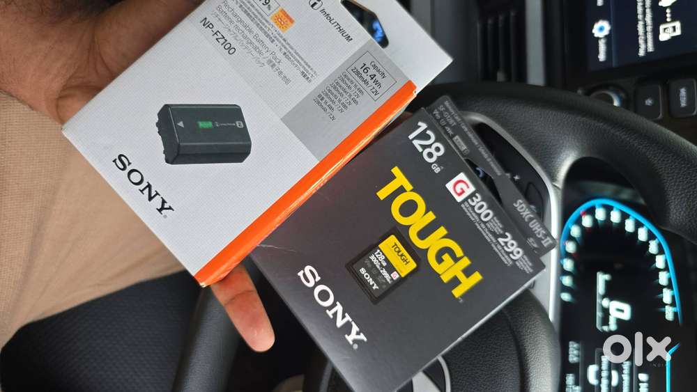 Memory card and battery