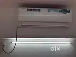 LLyod 3 star split AC