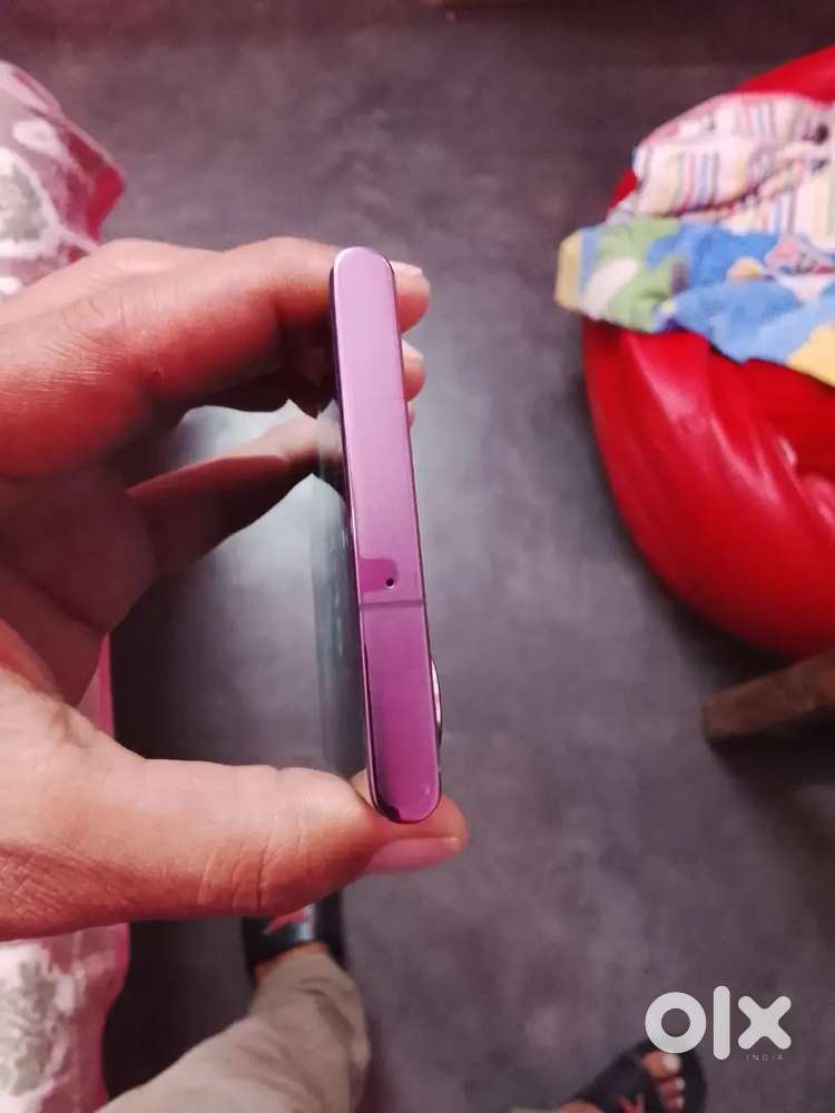 Samsung S22Ultra 12/512 Scratchless condition