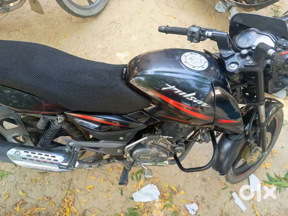 Sabhi parts original hai company fitted single hand chali huyi