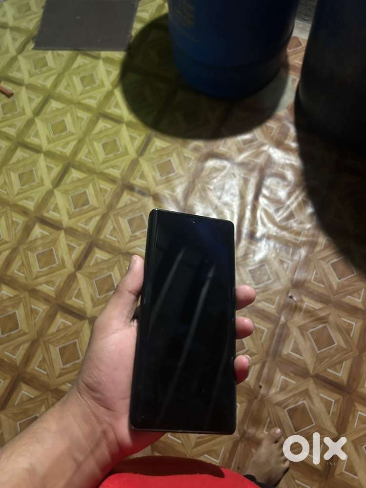 Itel s23 plus 5G 8Gb 256 Gb Ahe 1 year use ahe No Bill Box Charger