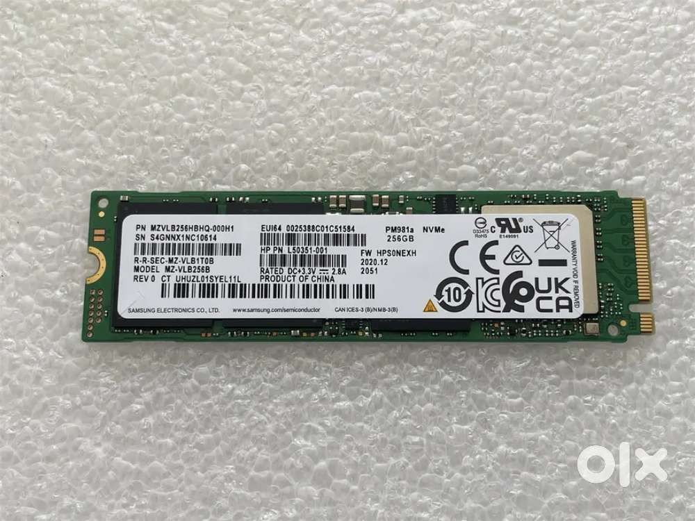 SAMSUNG 1 TB NVMe SSD