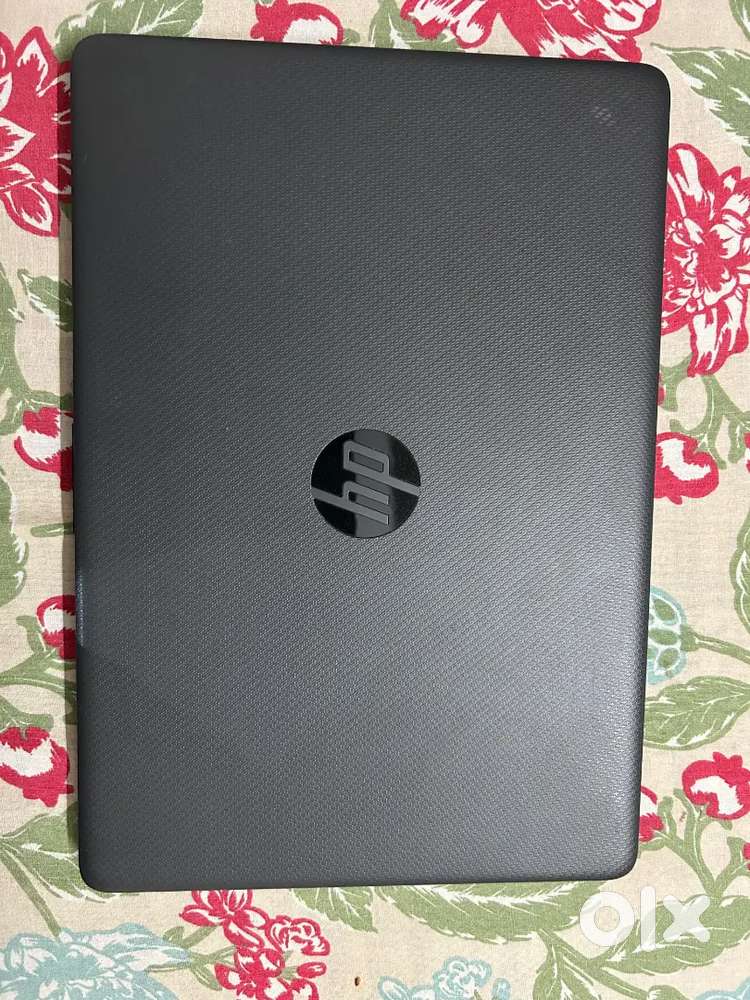 HP Laptop Ryzen 5 / 8GB RAM / Vega 8 Graphics – Very Good Condition