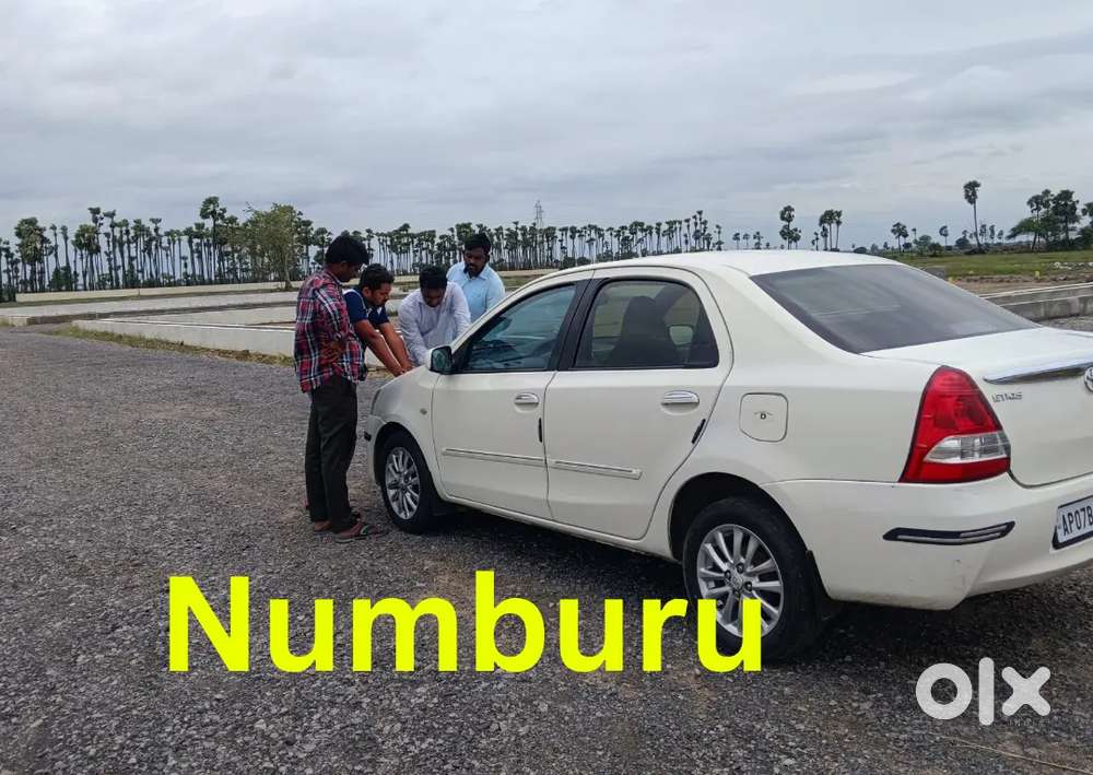 విజయవాడ రోడ్ నంబూరు దగ్గర ప్లాట్లు