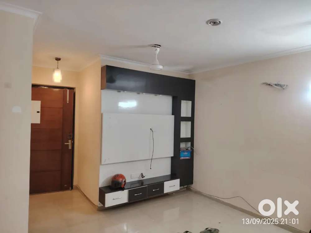 Full ferniture and primium location in indiranagar