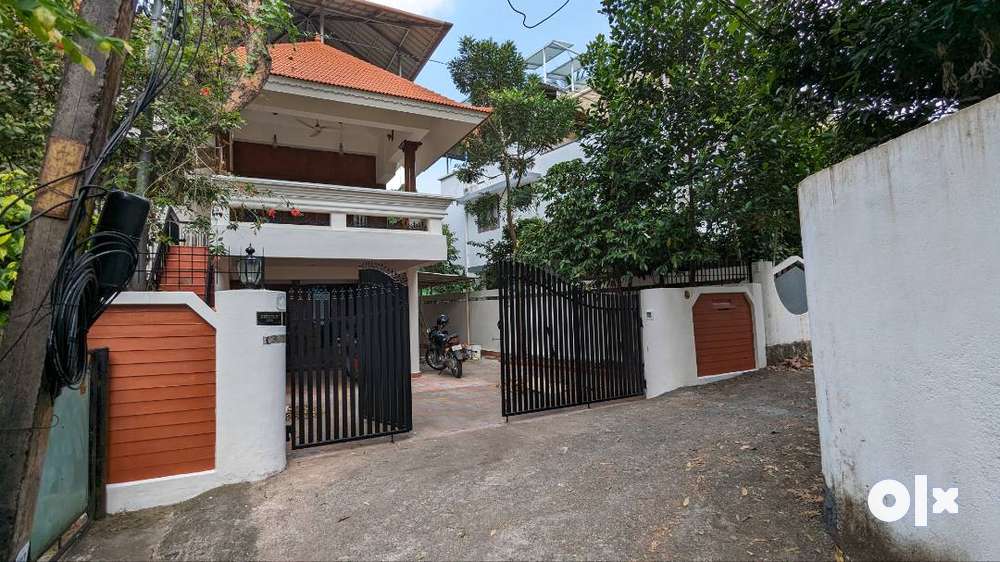 5 BHK House within 3500 sqft is for sale