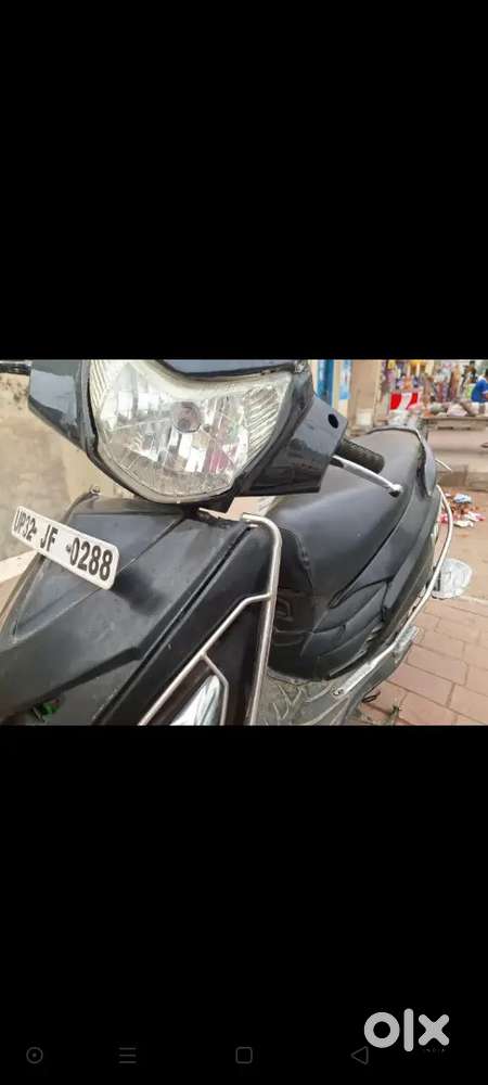 Gadi ki conition ok h thoda bhut scratch h