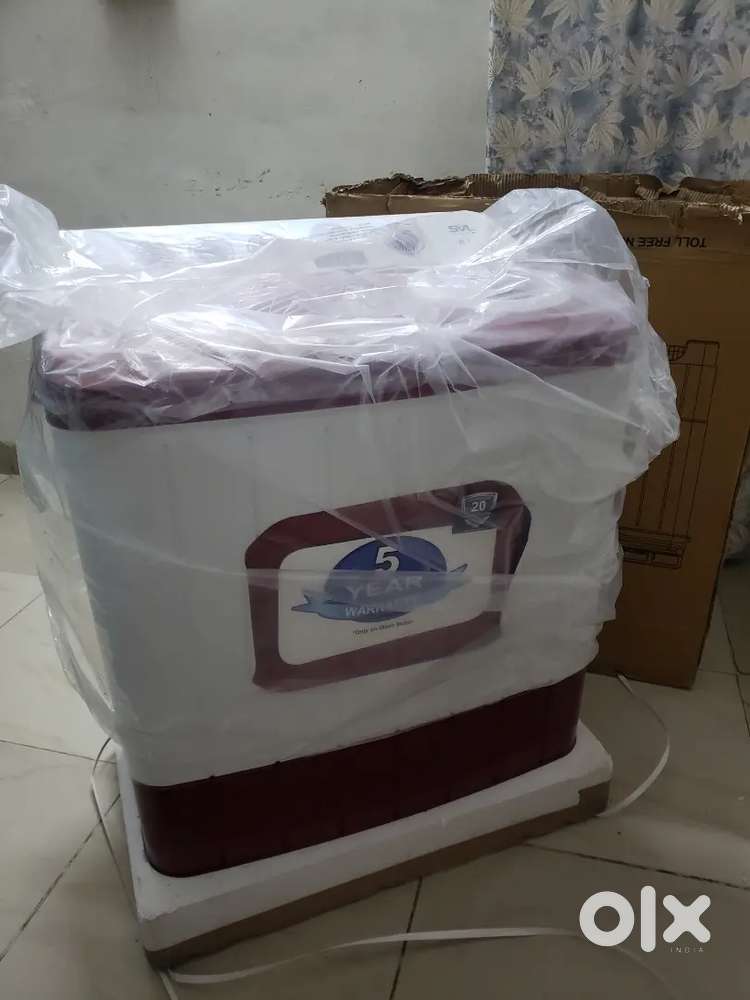 8.5 litter and new unbox machine red and white color