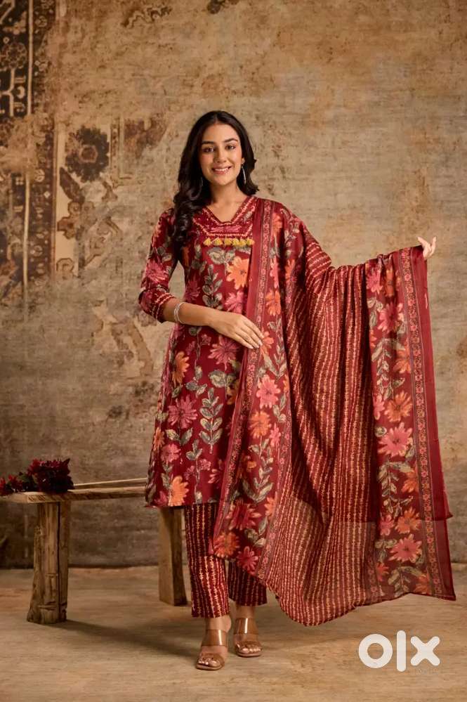 Ladies wear shop sales person wanted