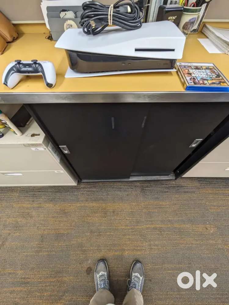 Sony PS5 Standard Disk Edition PlayStation 5 825GB Blu-Ray Gaming