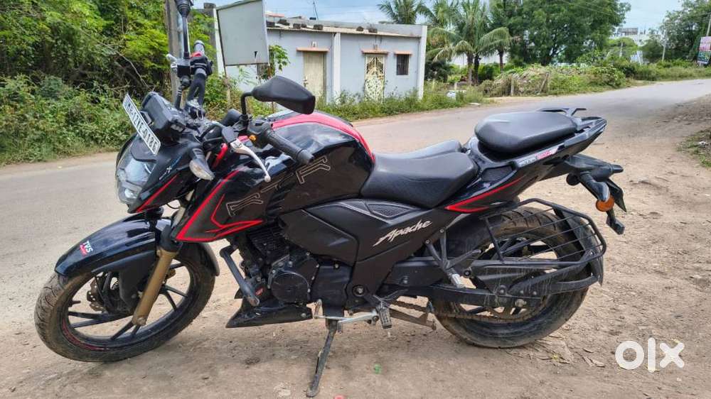 Apache RTR 200 4V, Dual Channel ABS, BS6 Black