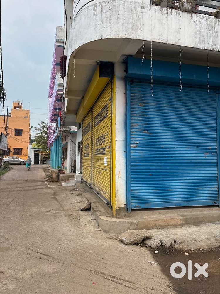 Corner shop available on rent on most precious location, road y point