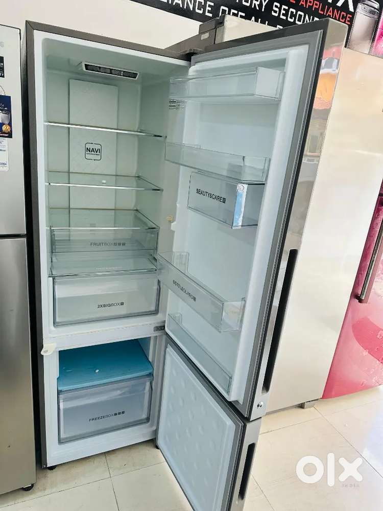 Haier glass finished fridge double door less used in mint condition
